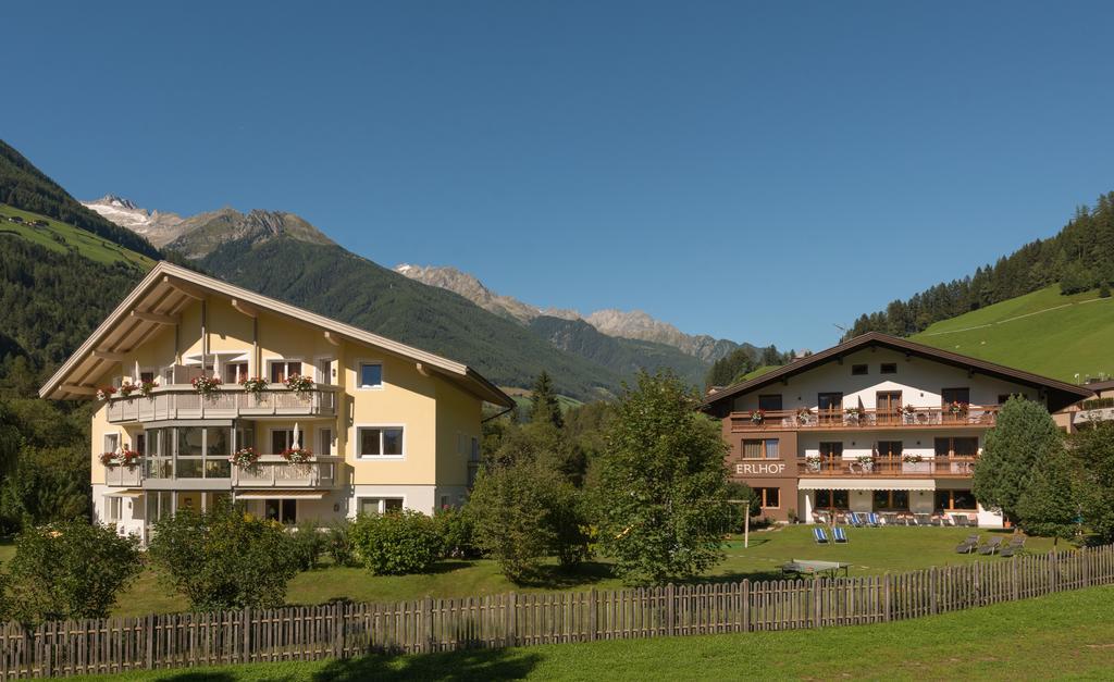 Appartement Hotel Erlhof Deluxe Lutago Eksteriør billede